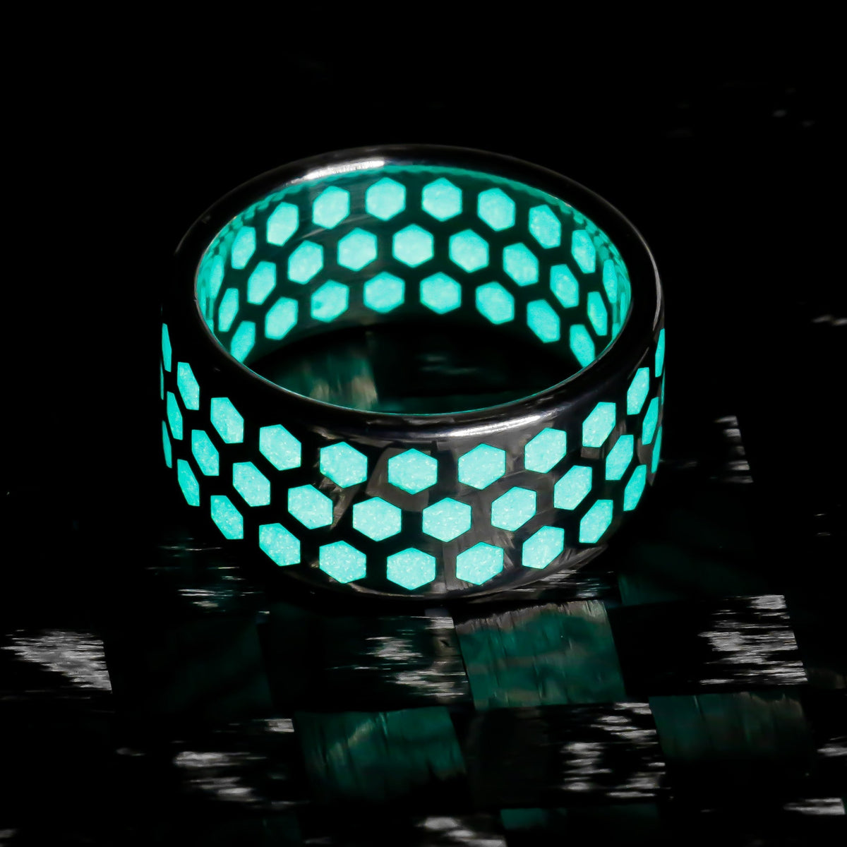 Luminex G-Metal Silver Glow Ring — handcrafted ring detail view 9