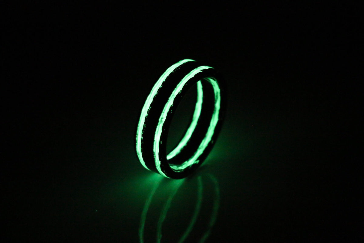 Joker Metallic Carbon Fiber Glow Ring — handcrafted ring detail view 5